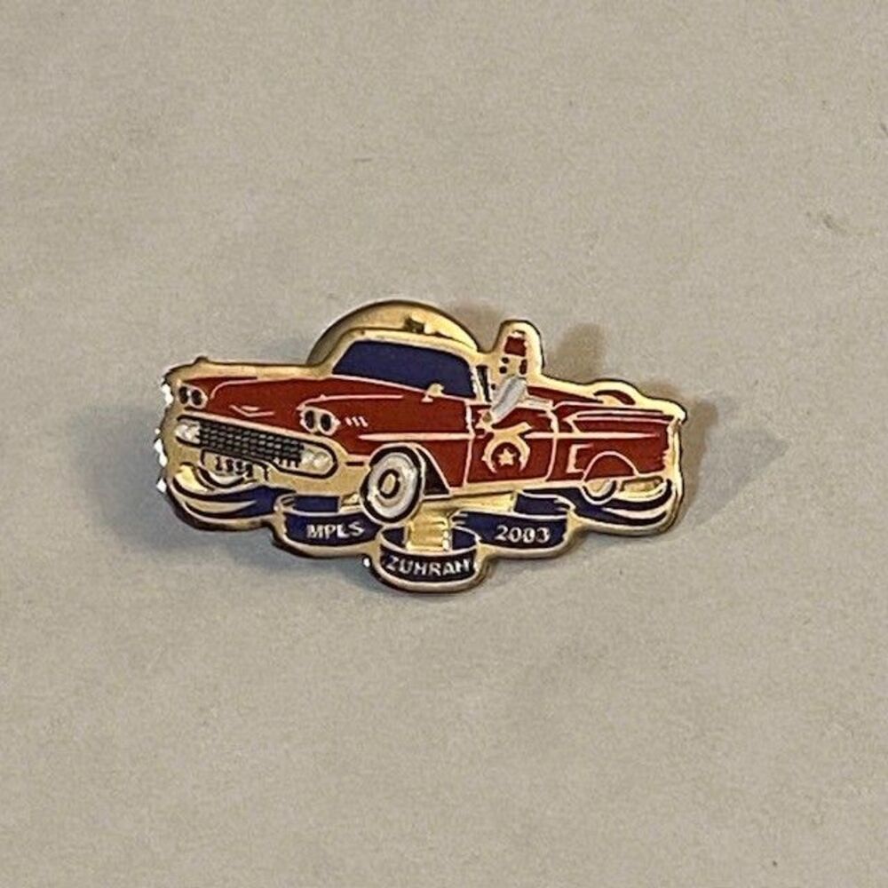 Shriners Red Convertible Car MPLS Zuhrah 2003 Lapel Pin Vintage